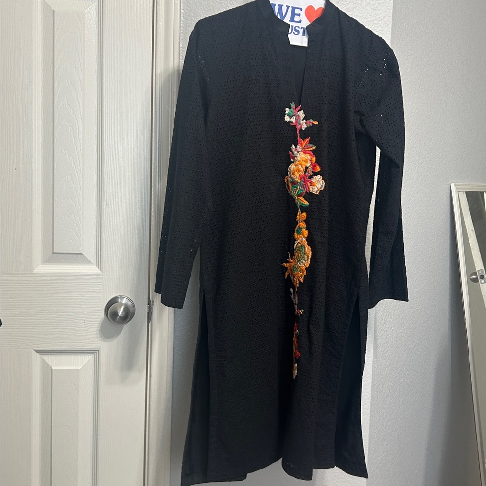 Black kurta tunic top cotton, long sleeves with orange embroidery front. S